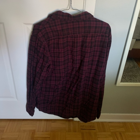 Red and black flannel - Picture 2 of 3